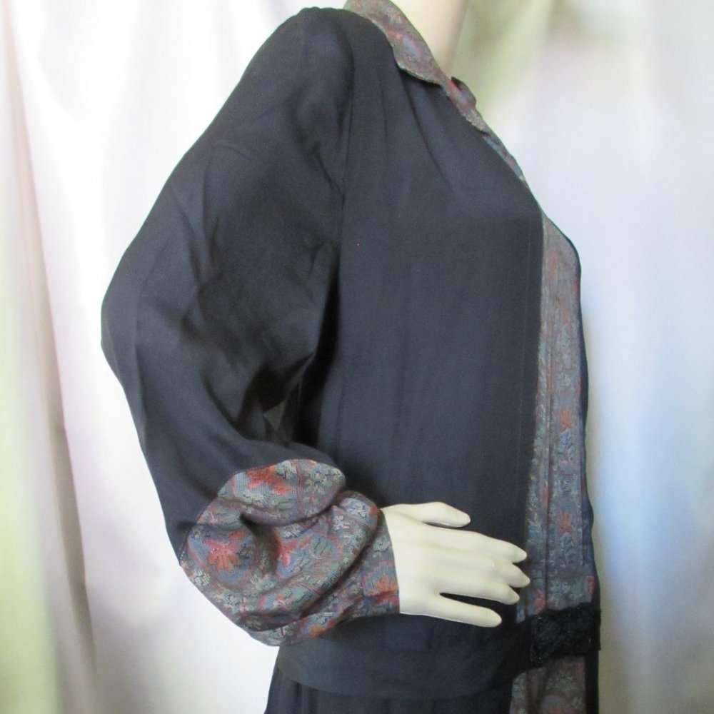 SALE Antique Dress Black Crepe Tapestry Pattern Early 20th Century - Picture 5 of 11